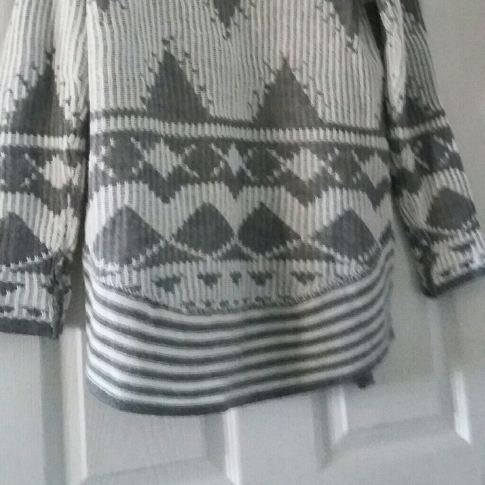 Cardigan - Picture 5 of 6